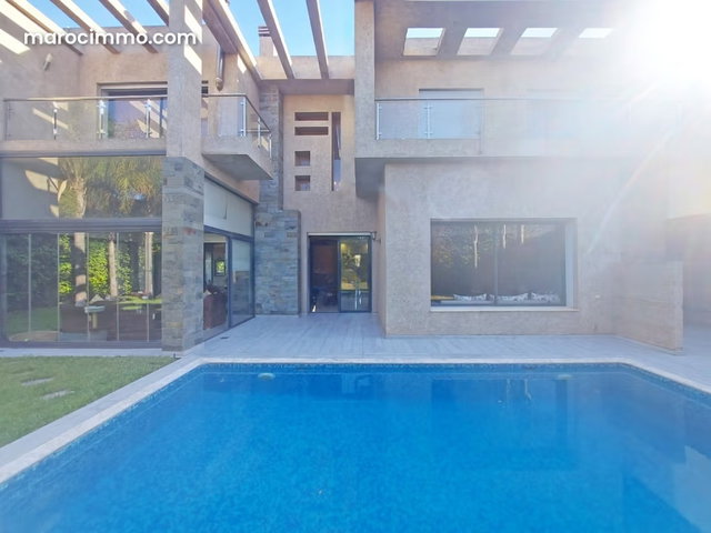 Villa ville verte avec piscine — 2