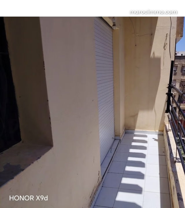 Joli appt bousstane 2 qods 2500 dh — 2