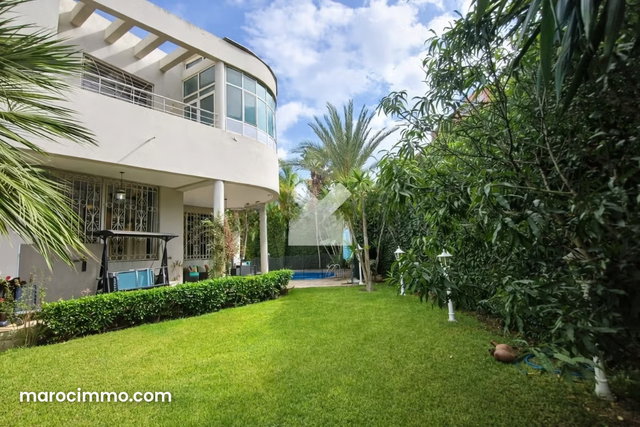 Villa isolee avec piscine et grand jardin — 5