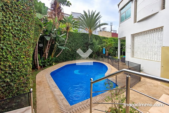 Villa isolee avec piscine et grand jardin — 4