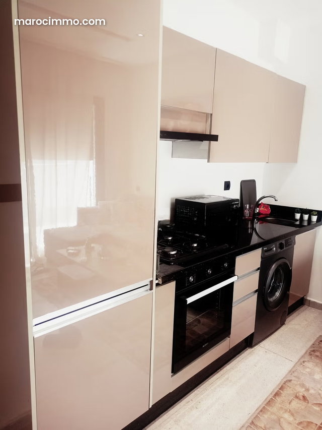 Location d'un appartement à Maârif. Surface totale 62 m². Meublé — 3