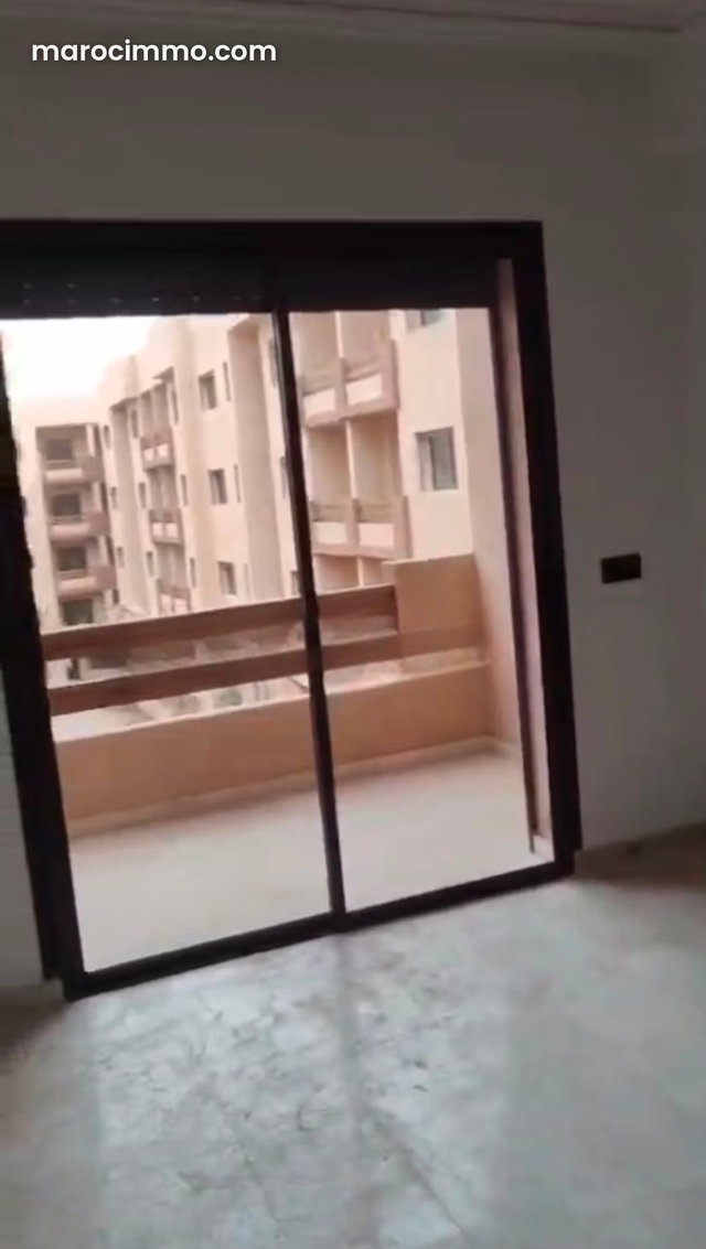 À louer Appartement vide à semlalia — 5
