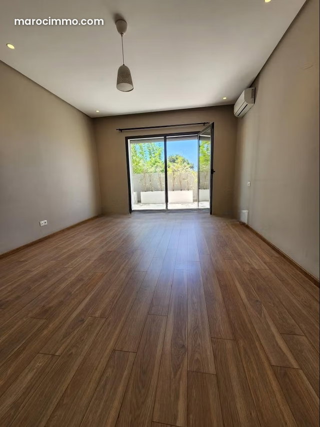 Luxury Villa for Rent in Ain Diab. 4 Comfortable Bedrooms. Fireplace and Air Conditioning — 4