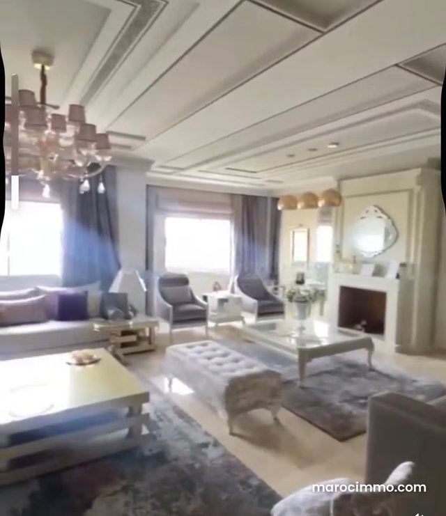 Très bel appartement en location à Du Golf. 3 belles chambres. Jardin et terrasse — 4