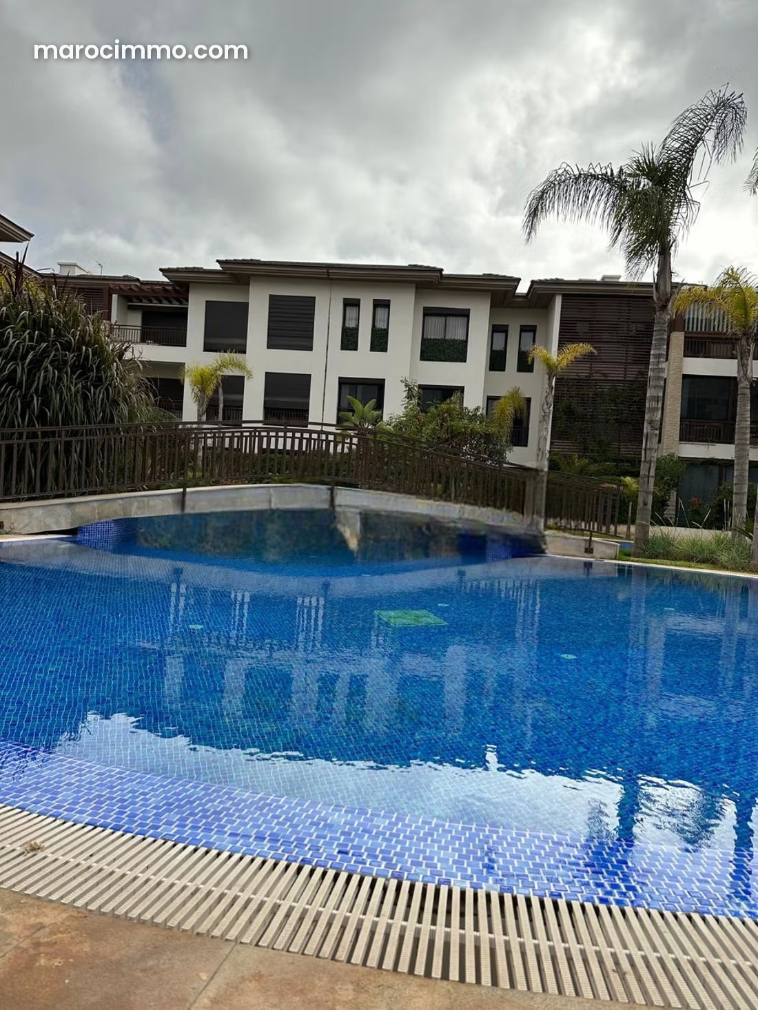 Furnished apartment with swimming pool for rent in Dar Bouazza — Dar Bouazza