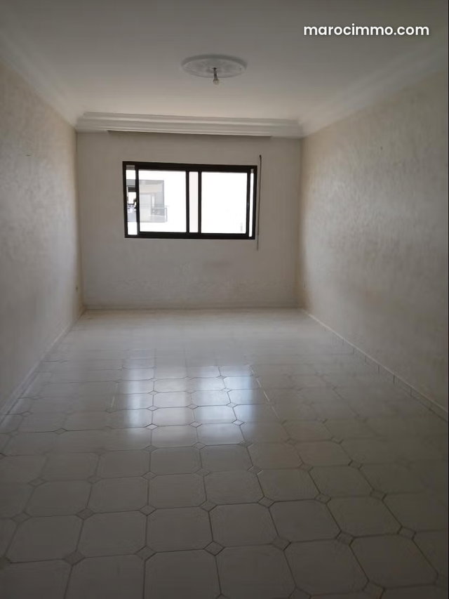Appartement à l'achat à Guich Oudaya. Superficie 75 m². Antenne parabolique et Porte blindée — 2