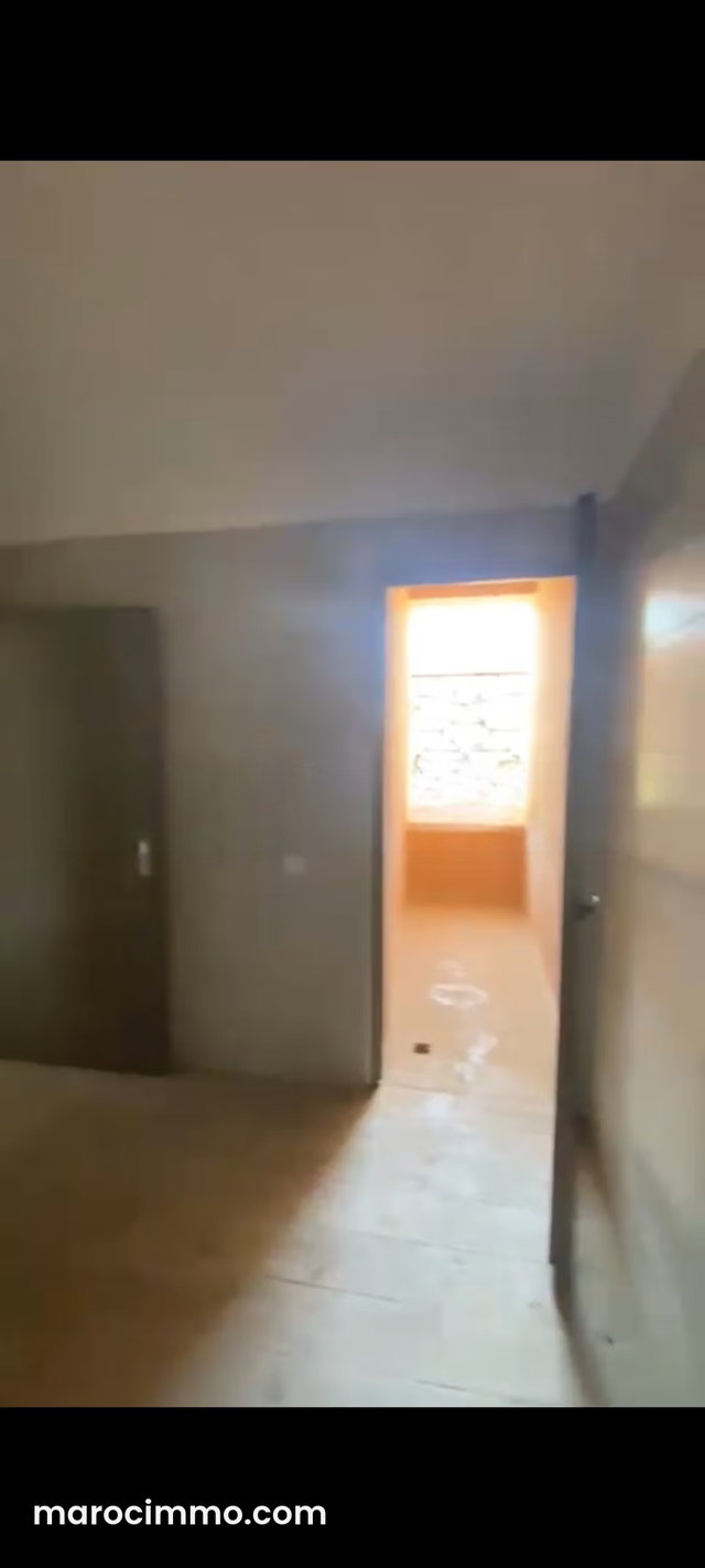 Bel appartement à louer sur la route de Safi. 1 section. Balcon et ascenseur — 4