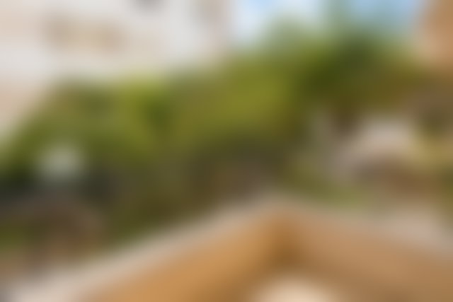شقة راقية بحديقة للكراء في حي الواحة بالدار البيضاء — 2