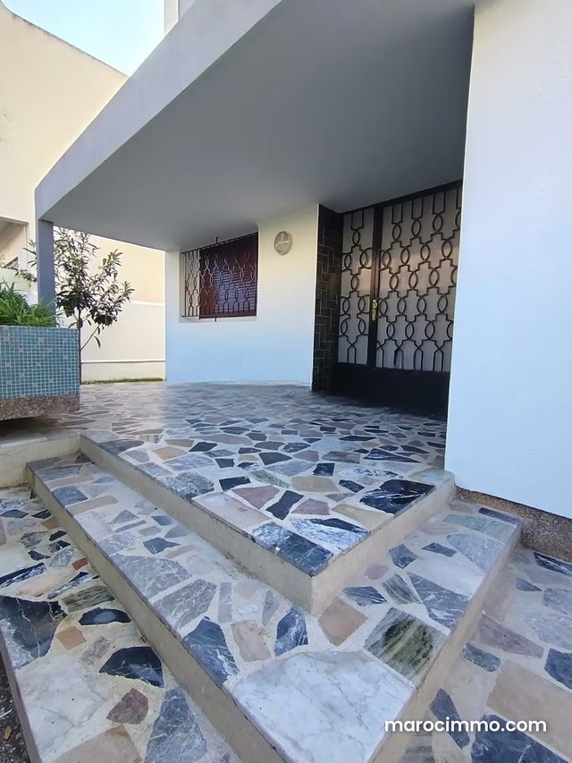 Villa R1 avec jardin et grand garage — 4