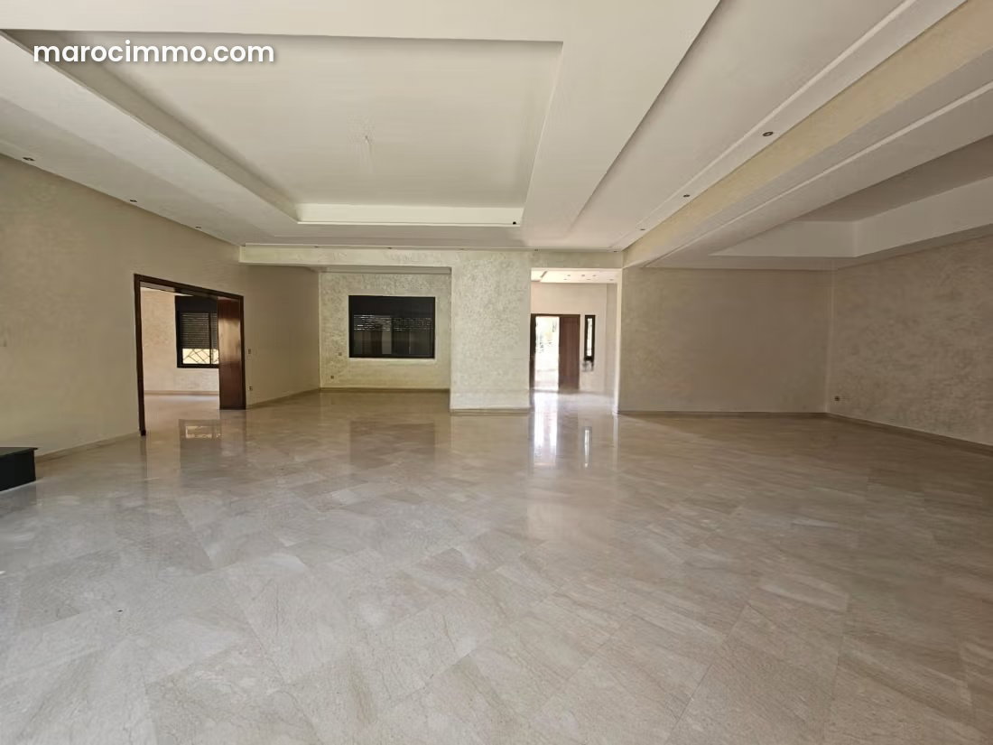 Local commercial à louer à Hay Targa, Marrakech, 800 m² — Marrakech