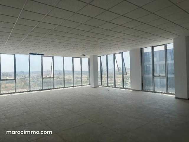 Plateau de bureau à louer sur Bd ZOULIKHA NACIRI — Casablanca