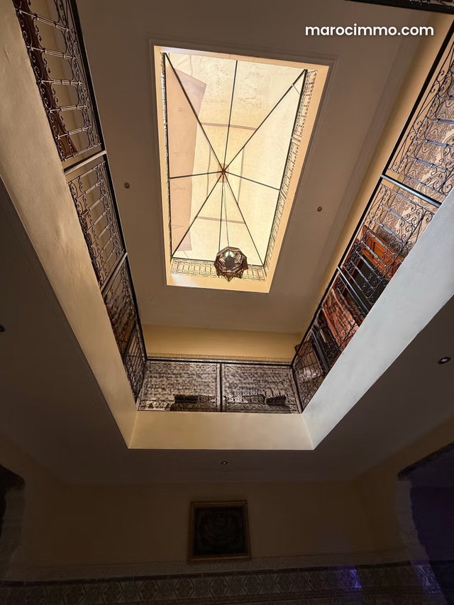 Vente d'un superbe riad à Riad Zitoun. 4 belles chambres — 2