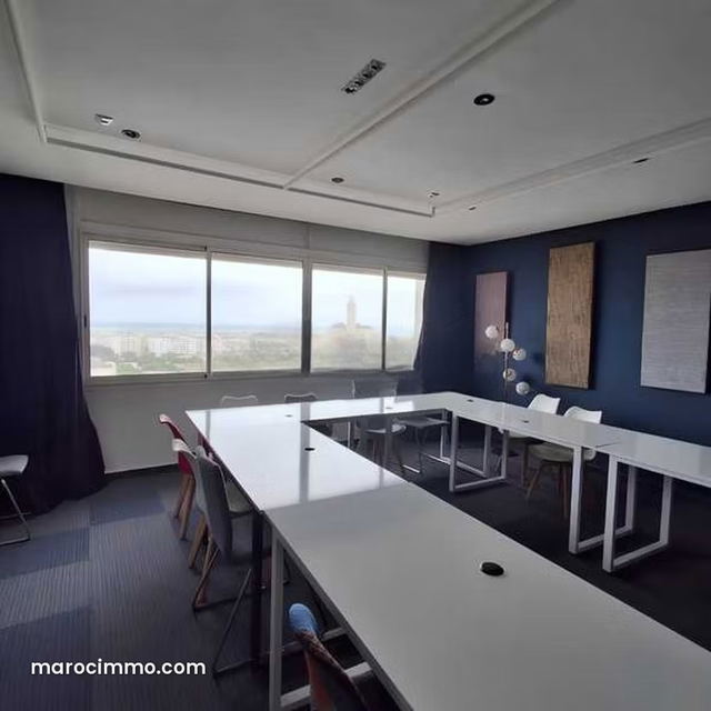 Bureau à Louer de 165.0 m² à Casablanca, Gauthier — Casablanca