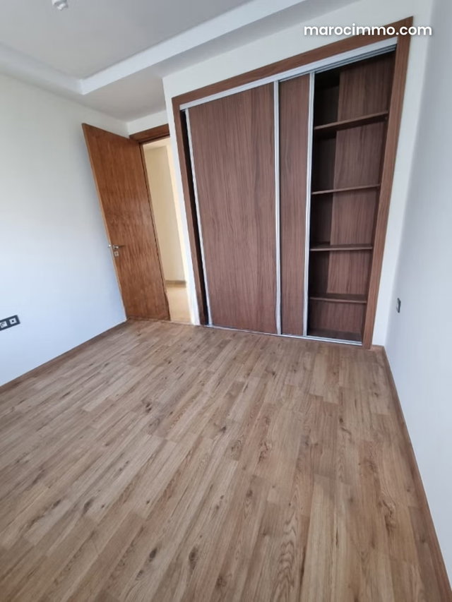 High-End Office 52m2 in West Bourgogne — 4
