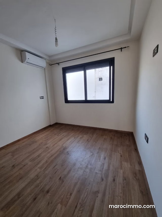 High-End Office 52m2 in West Bourgogne — 3