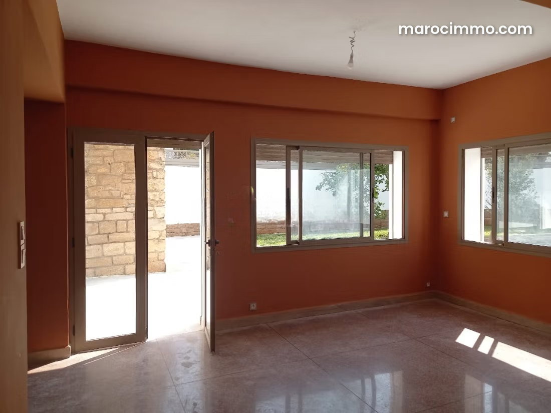 Villa à louer au Haut Agdal, Rabat, jardin de 500 m² — Rabat