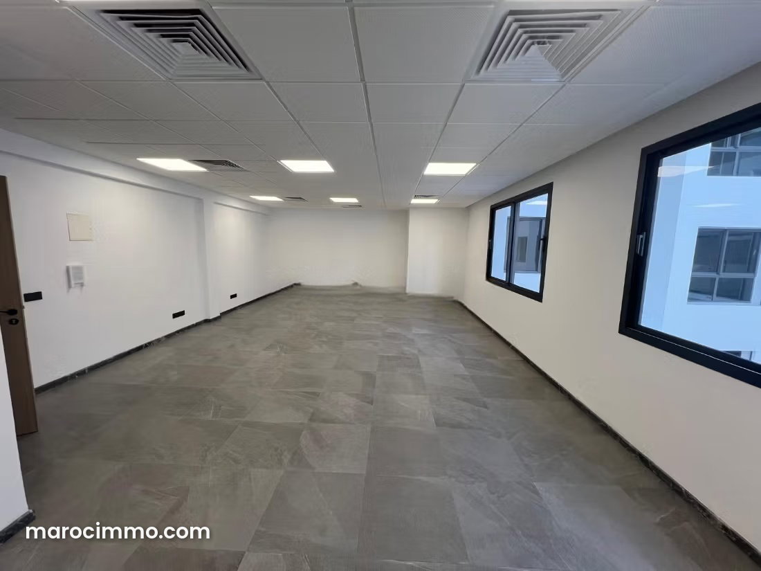 Bureau 54 m² à louer à Sidi Maarouf Casablanca — Casablanca