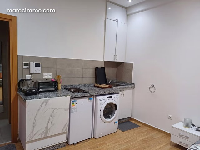 Très bel appartement en location en Hassan Centre Ville. Surface totale 30 m². Meublé — 5