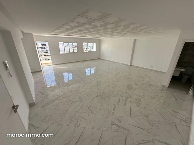 Plateau bureau à louer–Quartier Administratif — Tanger