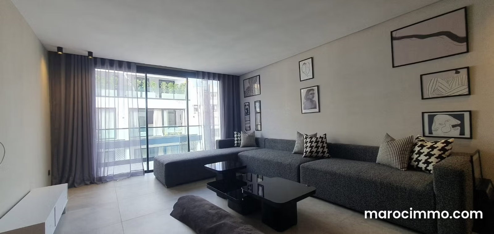Furnished apartment with terrace for rent in Gauthier, Casablanca — Casablanca