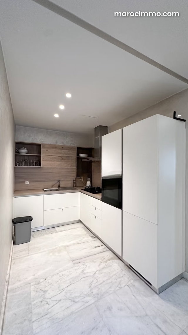 3-Bedroom Apartment for Rent with Terrace — 4
