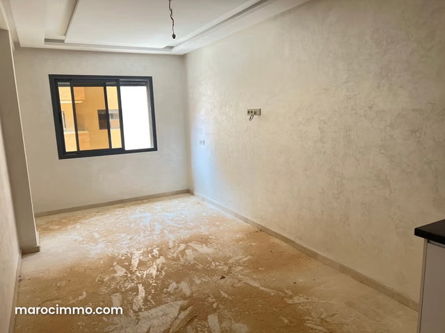 Apt chambre salon à vendre — 3