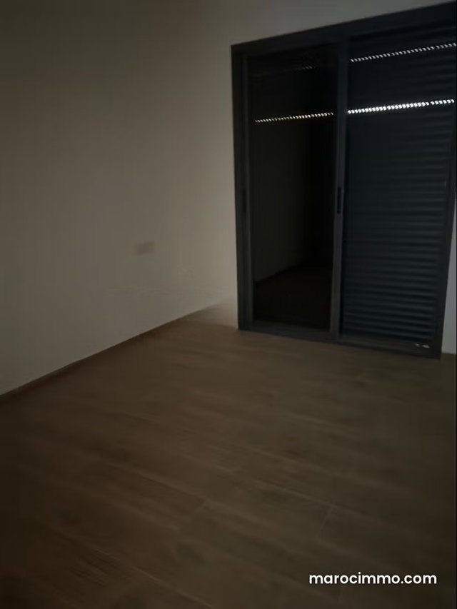 Apt chambre salon à vendre — 5