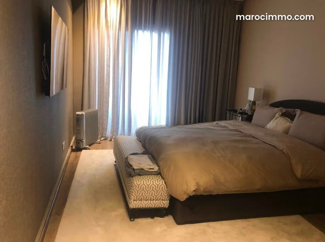 Superbe appartement à louer à Souissi. Surface totale 160 m². Bien meublé — 3