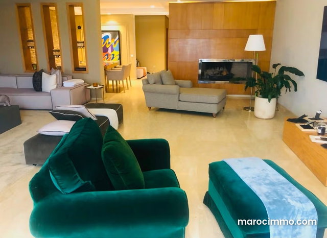 Superbe appartement à louer à Souissi. Surface totale 160 m². Bien meublé — 2