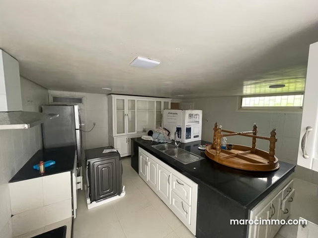Location villa de haut standing à Harhoura. 4 chambres. Bien meublé — 5