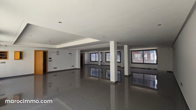 Immeuble de plateaux bureaux de prestige — 3