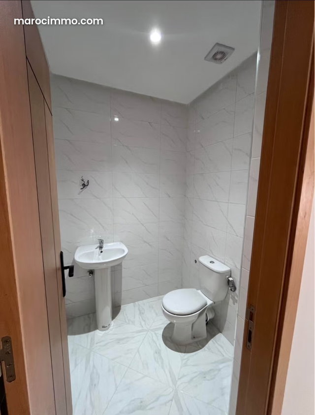 Appartement à louer à Marjane. 2 chambres agréables. Avec ascenseur — 2