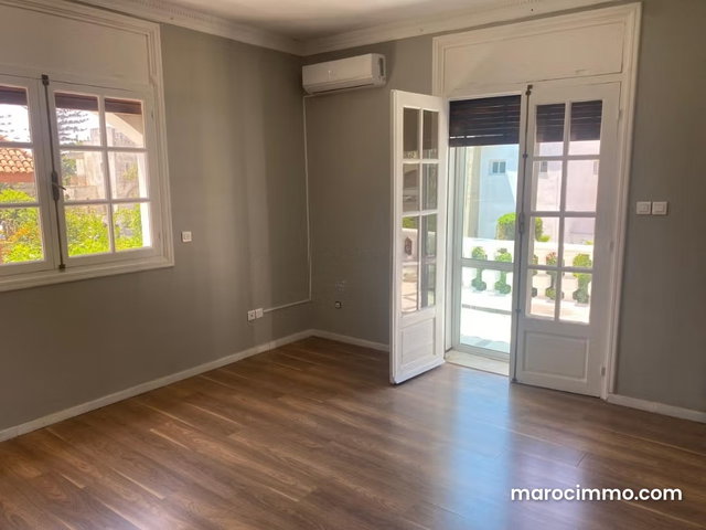 Manifique villa a la location vide a Ciel 30000dh — 4