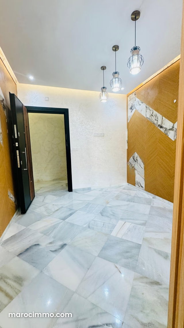 Bel appartement en location à Marjane. Surface totale 80 m². Porte blindée, sécurité — 4