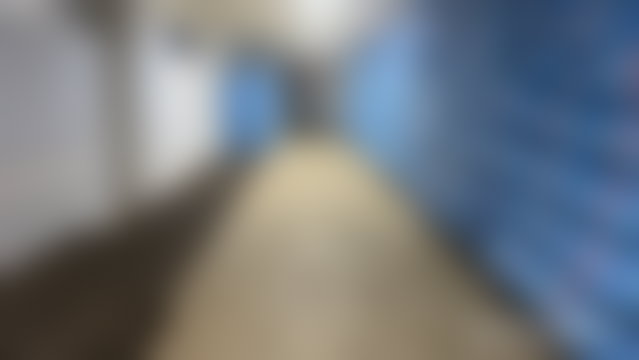 محل واسع للكراء بحي الأميرات في الدار البيضاء — 2