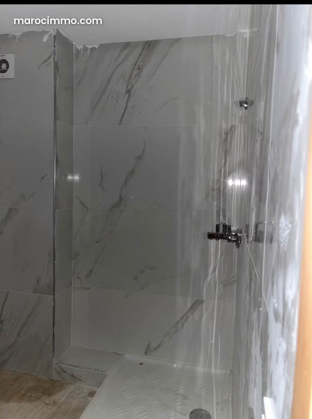 Superbe appartement à louer à Mesnana. Surface de 60 m². Fenêtres avec double vitrage et porte blindée — Tanger