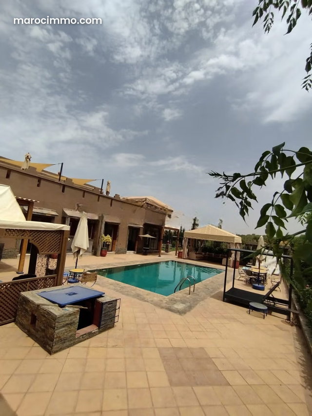 Location villa de haut standing à Route de Tahanaout. 6 pièces confortables. Meublé — 3