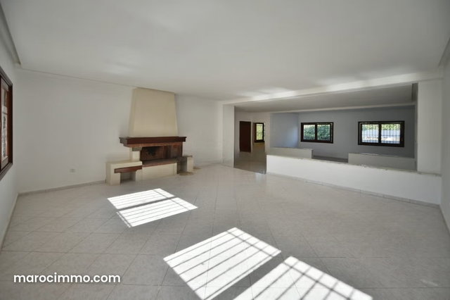 Location villa de luxe à Ain Diab. Superficie 400 m². Cheminée et climatisation — 5