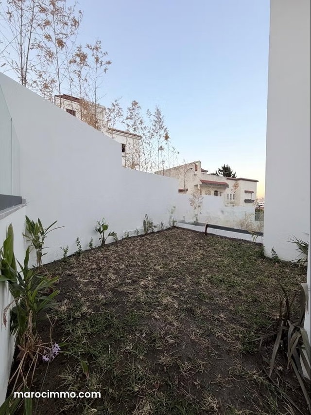 Villa de haut standing à vendre avec piscine — 3