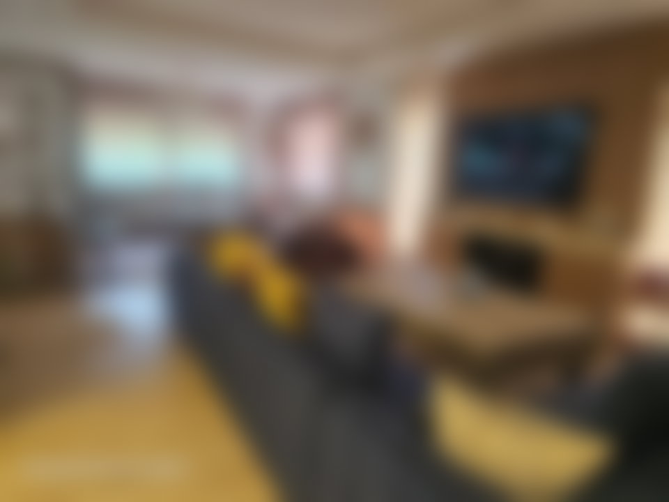 فيلا بحديقة ومسبح على طريق فاس بمراكش
