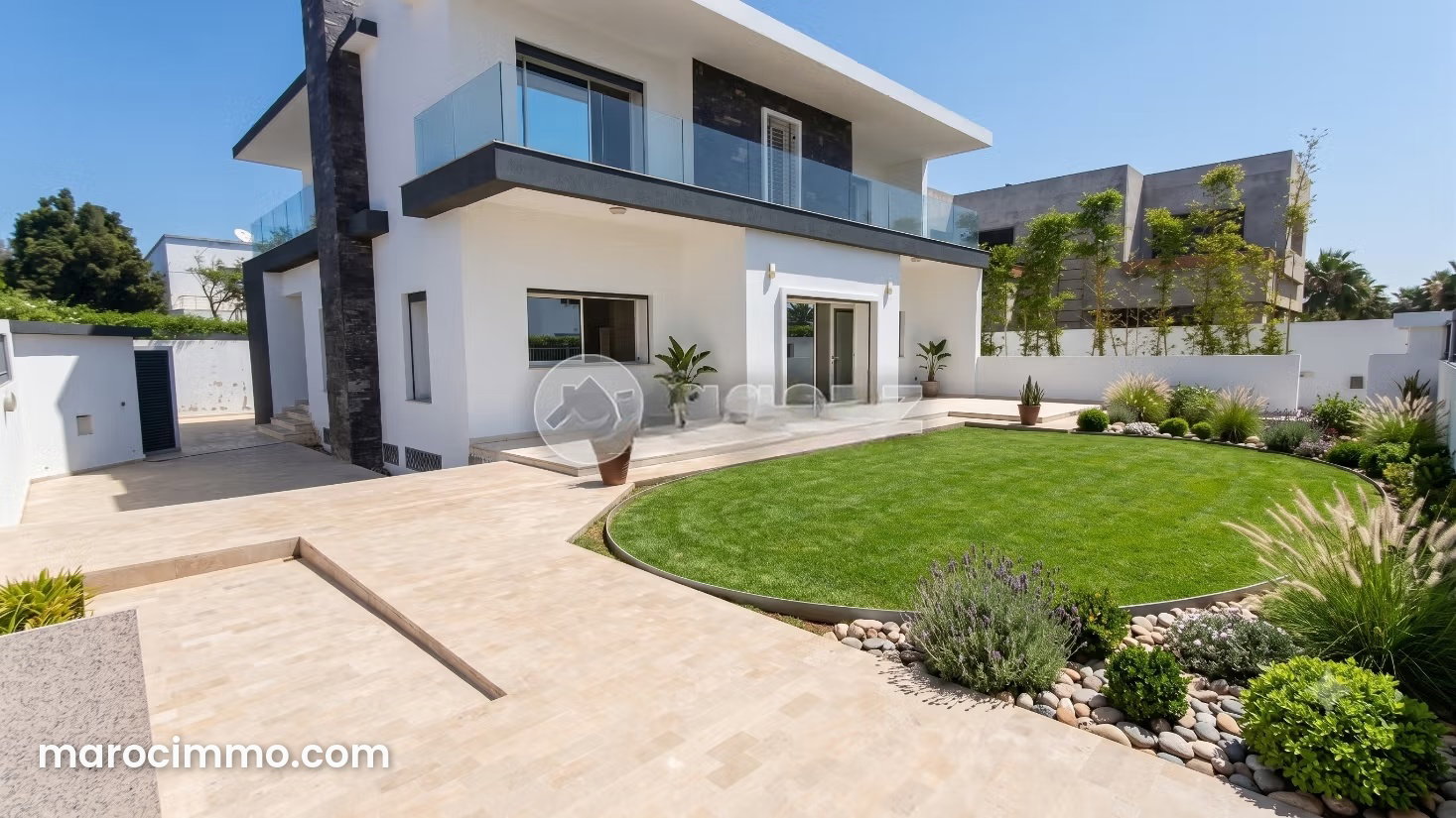 Villa à vendre à Dar Bouazza, piscine et jardin plein Sud — Dar Bouazza
