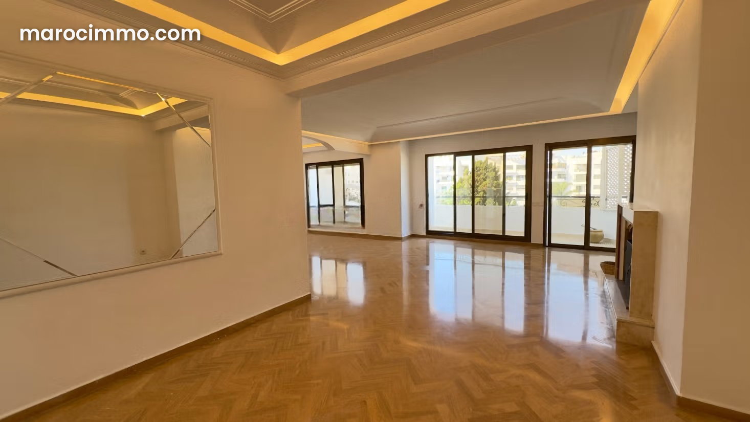 Appartement à louer à Racine, Casablanca, 270 m² avec terrasse — Casablanca