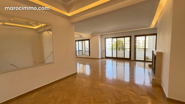 Sompteux duplex à louer racine — Casablanca