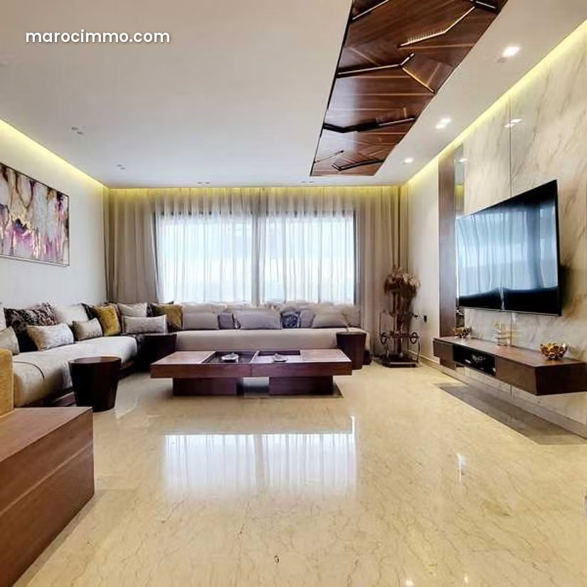 Appartement spacieux avec terrasse au quartier CIL Casablanca — Casablanca