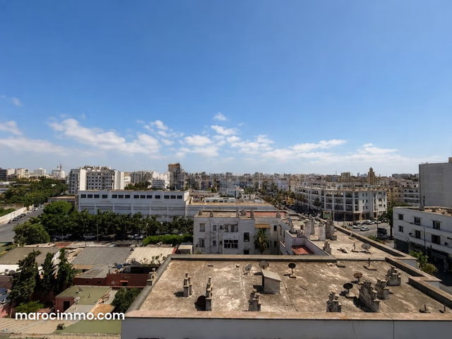 Bourgogne/Bureau à vendre 64m² Vue dégagée — 2