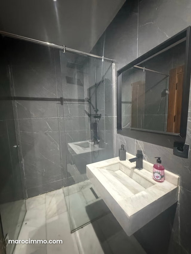 Très bel appartement en sous location à Guéliz. 2 grandes pièces. Meublé — 2