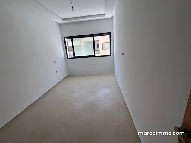 Magnifique villa à louer à Harhoura. 2 belles chambres. Terrasse et jardin — 2