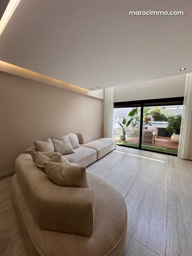 Appartement à louer à Riviera. Superficie 120 m². Meublé — 2