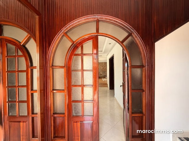 Belle villa à louer MEUBLÉE à JBEL KBIR TANGER — 2