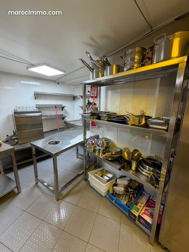 À VENDRE – Fonds de commerce restaurant — 4